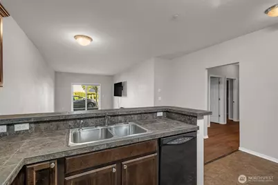1731 10th Avenue NE #B105, Issaquah, WA 98029 - Photo 14
