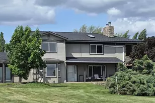 8601 Scenic Dr, Yakima, WA 98908 - Photo 1