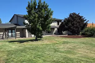 8601 Scenic Dr, Yakima, WA 98908 - Photo 32