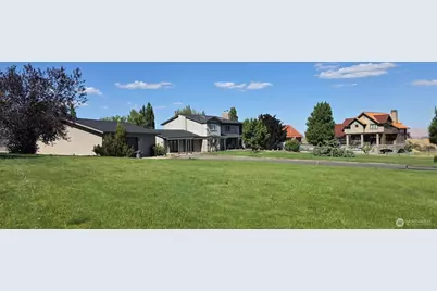 8601 Scenic Drive, Yakima, WA 98908 - Photo 2