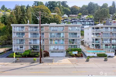 2104 Alki Avenue SW #205, Seattle, WA 98116 - Photo 2