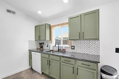 1421 S Cougar Drive, Moses Lake, WA 98827 - Photo 12