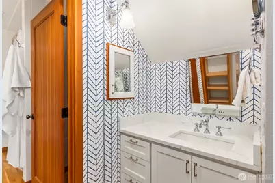 7349 Madrona Drive NE, Bainbridge Island, WA 98110 - Photo 22