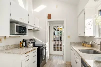 5208 36th Avenue NE, Seattle, WA 98105 - Photo 12