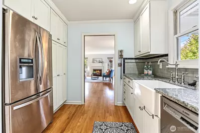 2815 NW 96th Street, Seattle, WA 98117 - Photo 10