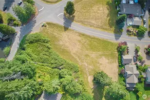 20 E Lakeshore Dr, Allyn, WA 98524 - Photo 1
