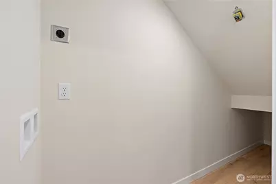 8043 19th Avenue NE, Seattle, WA 98115 - Photo 18