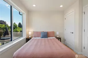 8043 19th Ave NE, Seattle, WA 98115 - Photo 10