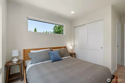 8043 19th Avenue NE, Seattle, WA 98115 - Photo 14