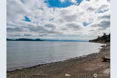 651 E Maplewood Loop, Oak Harbor, WA 98277 - Photo 10