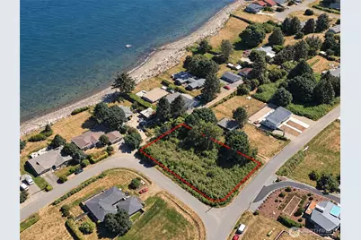 651 E Maplewood Loop, Oak Harbor, WA 98277 - Photo 16