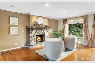 11912 Marine View Drive, Edmonds, WA 98026 - Photo 16