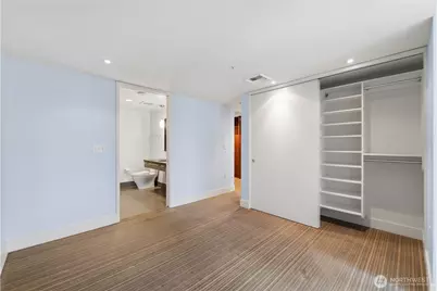 820 Blanchard Street #904, Seattle, WA 98121 - Photo 8