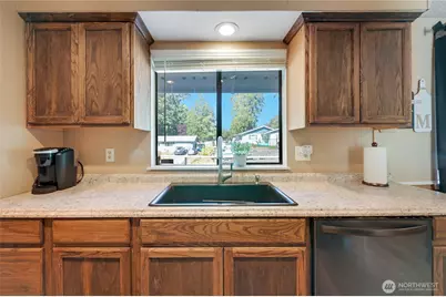6910 E Cascade Drive, Port Orchard, WA 98366 - Photo 10