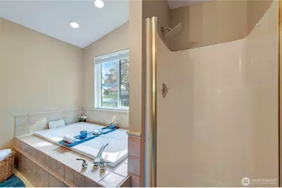 6910 E Cascade Drive, Port Orchard, WA 98366 - Photo 38