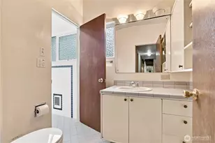 2439 160th Ave NE, Bellevue, WA 98008 - Photo 16