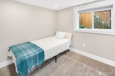 6271 Ellis Avenue S, Seattle, WA 98108 - Photo 22