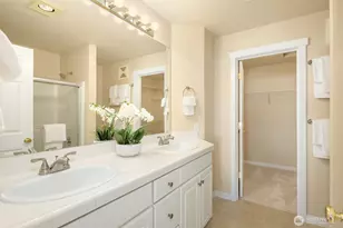 1387 Huckleberry Cir, Issaquah, WA 98029 - Photo 16