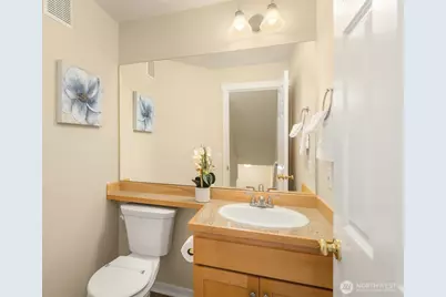 1387 Huckleberry Circle, Issaquah, WA 98029 - Photo 12