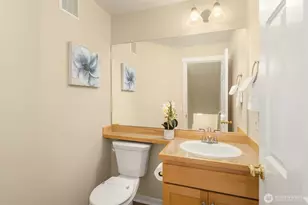 1387 Huckleberry Cir, Issaquah, WA 98029 - Photo 12