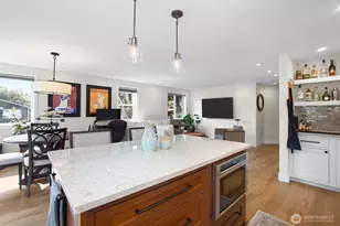 2400 E Howell St, Seattle, WA 98122 - Photo 10