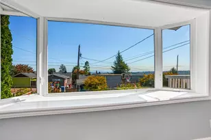 4044 39th Ave SW, Seattle, WA 98116 - Photo 4