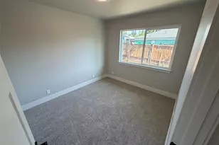 857 S 72nd St, Tacoma, WA 98408 - Photo 8