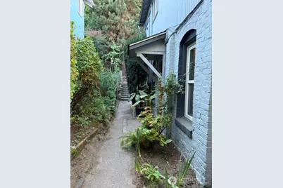 3831 17th Avenue SW, Seattle, WA 98106 - Photo 12