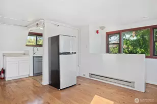 206 12th Ave E, Seattle, WA 98102 - Photo 18