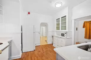 206 12th Ave E, Seattle, WA 98102 - Photo 12