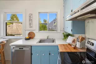 1222 NE 100th St, Seattle, WA 98125 - Photo 14