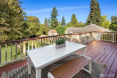 1222 NE 100th Street, Seattle, WA 98125 - Photo 16