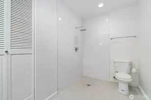 11037 Sand Point Way NE, Seattle, WA 98125 - Photo 18