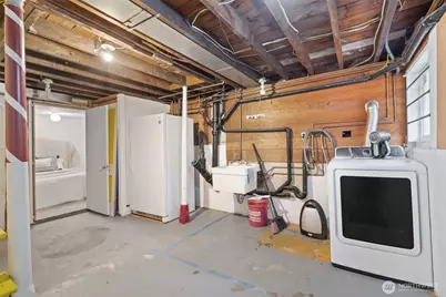 11037 Sand Point Way NE, Seattle, WA 98125 - Photo 22