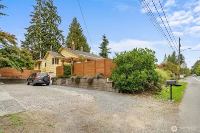 11037 Sand Point Way NE, Seattle, WA 98125 - Photo 28