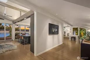 8493 W Mercer Way, Mercer Island, WA 98040 - Photo 16