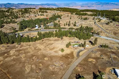 303 Sunset Way, East Wenatchee, WA 98802 - Photo 2