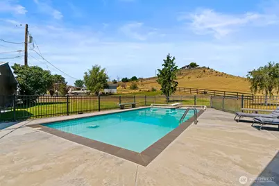 3672 N Wenas Road, Selah, WA 98942 - Photo 38