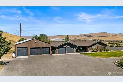 3672 N Wenas Road, Selah, WA 98942 - Photo 4