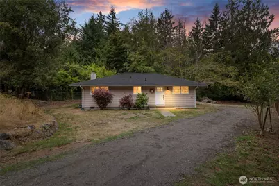 811 Hyak Way, Fox Island, WA 98333 - Photo 1