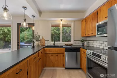 811 Hyak Way, Fox Island, WA 98333 - Photo 14