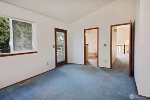 8057 Island Ct, Clinton, WA 98236 - Photo 18