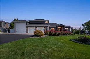 3715 Viewmont Dr, Wenatchee, WA 98801 - Photo 1