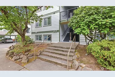 220 NE Dogwood Street #B301, Issaquah, WA 98027 - Photo 2