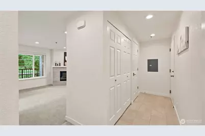 220 NE Dogwood Street #B301, Issaquah, WA 98027 - Photo 4