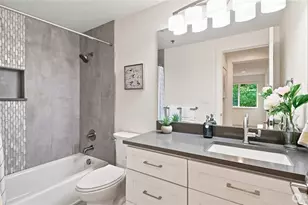 220 NE Dogwood St, Issaquah, WA 98027 - Photo 22