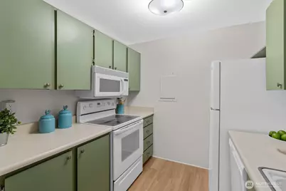 17535 150th Court SE #N-11, Renton, WA 98058 - Photo 8