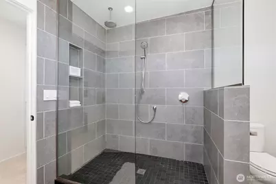 2825 22nd Avenue W, Seattle, WA 98199 - Photo 24