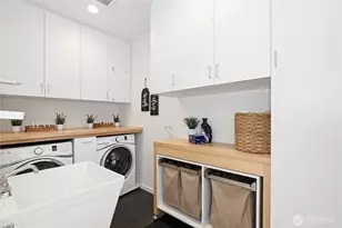 2825 22nd Ave W, Seattle, WA 98199 - Photo 16