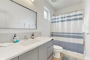 1300 E Remington Ct, Seattle, WA 98122 - Photo 14